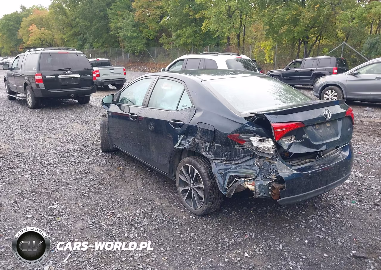 2017 Toyota Corolla Se VIN:2T1BURHE4HC939011 - 3
