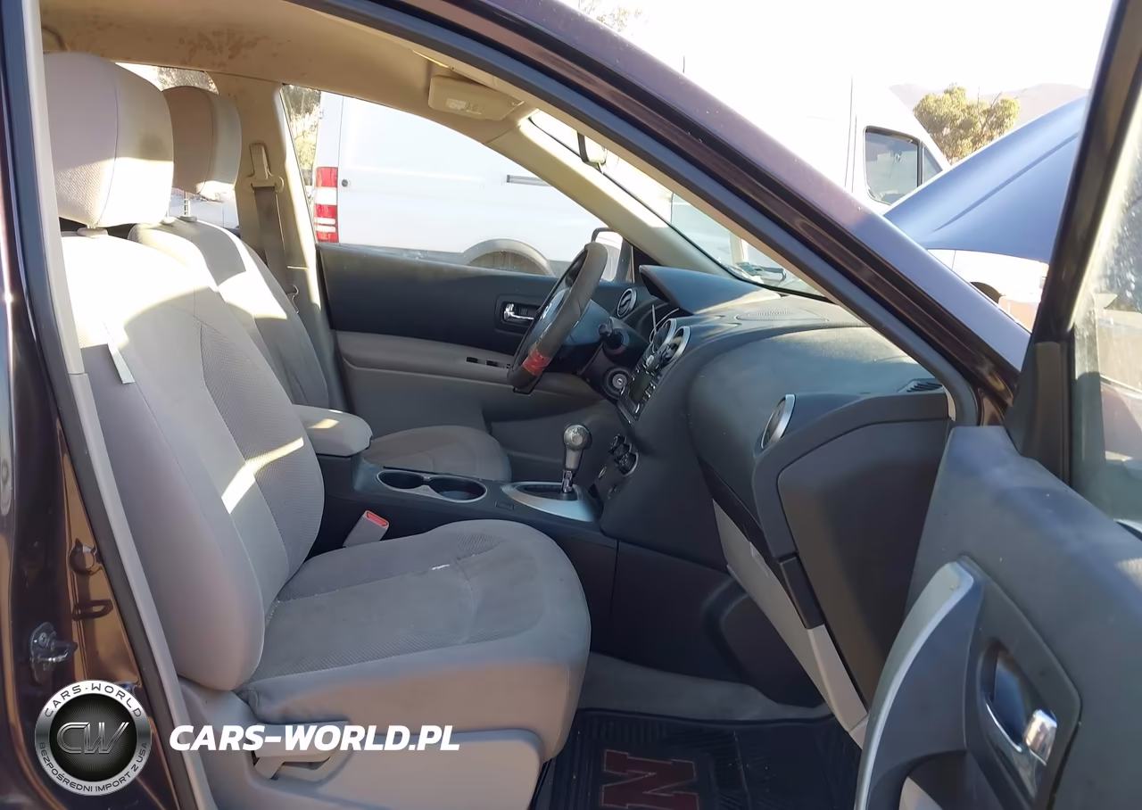 2014 Nissan Rogue Select S VIN:JN8AS5MT2EW620311 - 5