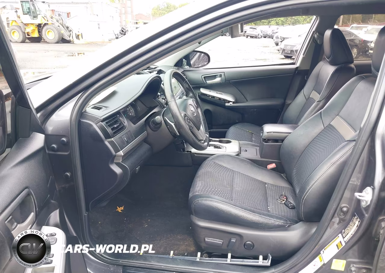 2014 Toyota Camry Se VIN:4T1BF1FK5EU823475 - 5