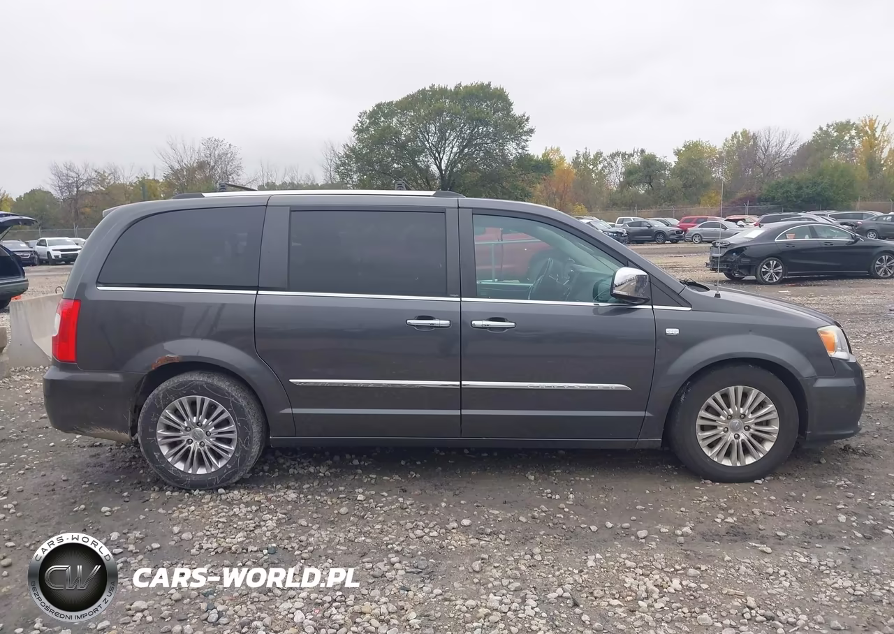 2014 Chrysler Town & Country Touring-L 30Th Anniversary VIN:2C4RC1CG1ER258652 - 13