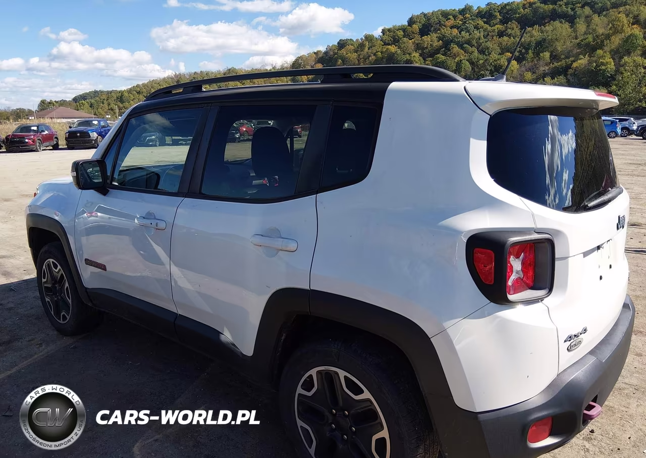 2017 Jeep Renegade Trailhawk 4X4 VIN:ZACCJBCB1HPF87754 - 3