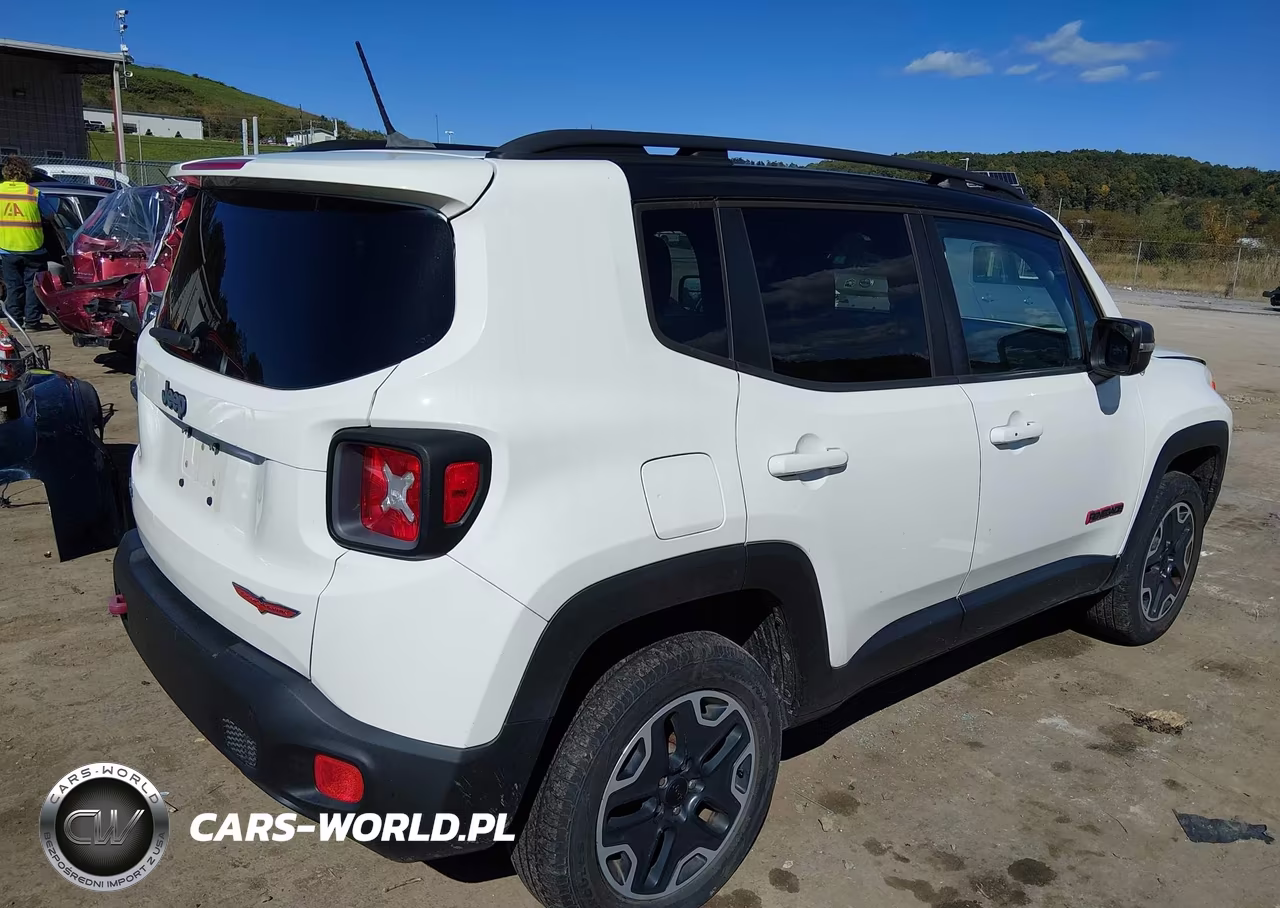 2017 Jeep Renegade Trailhawk 4X4 VIN:ZACCJBCB1HPF87754 - 4