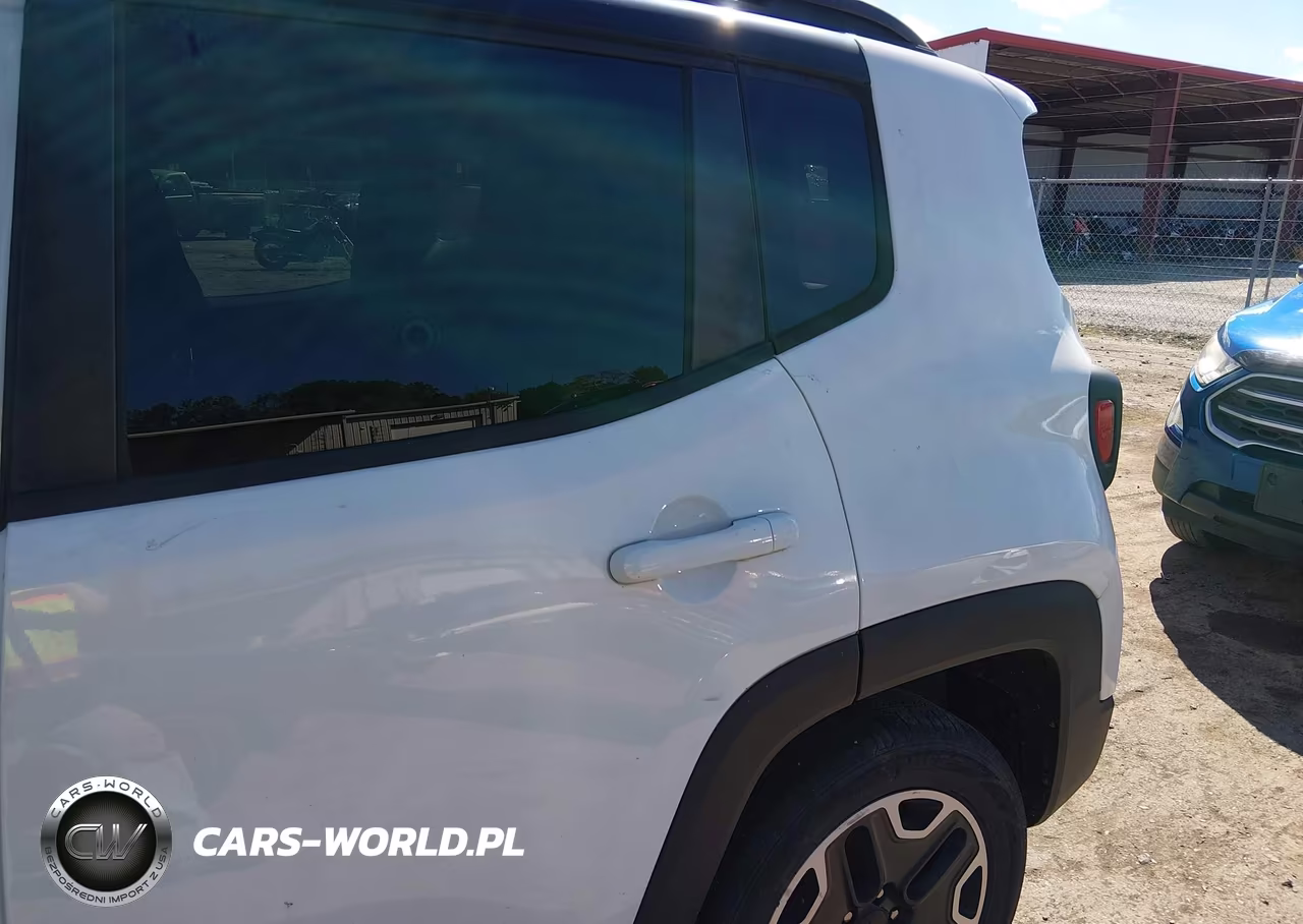 2017 Jeep Renegade Trailhawk 4X4 VIN:ZACCJBCB1HPF87754 - 6