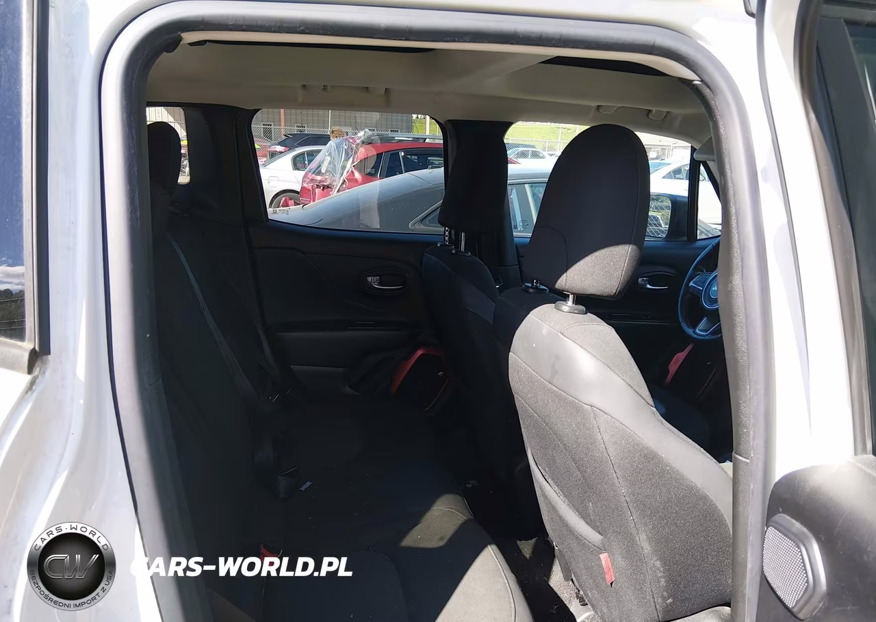 2017 Jeep Renegade Trailhawk 4X4 VIN:ZACCJBCB1HPF87754 - 8