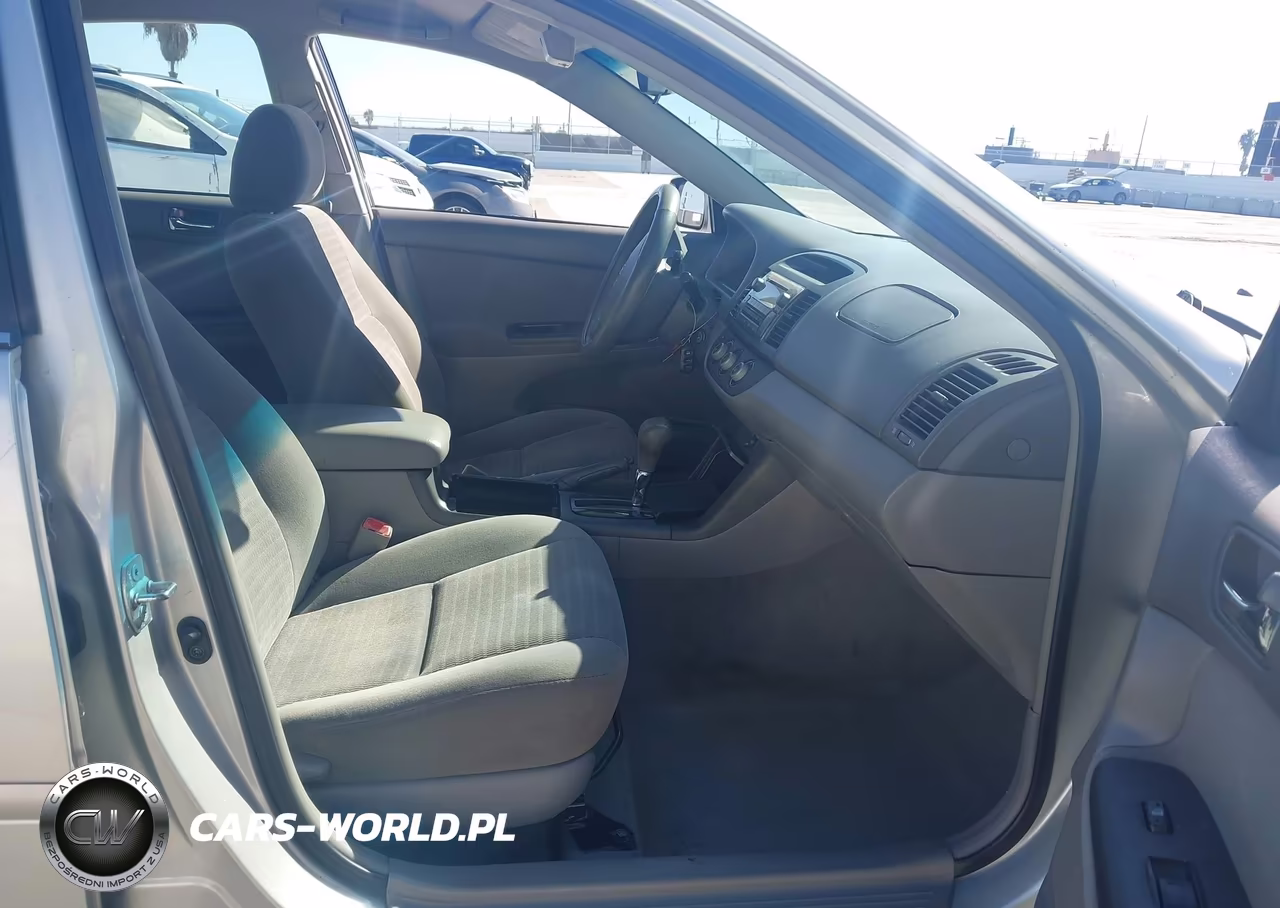 2005 Toyota Camry Le VIN:4T1BE32K65U983465 - 5