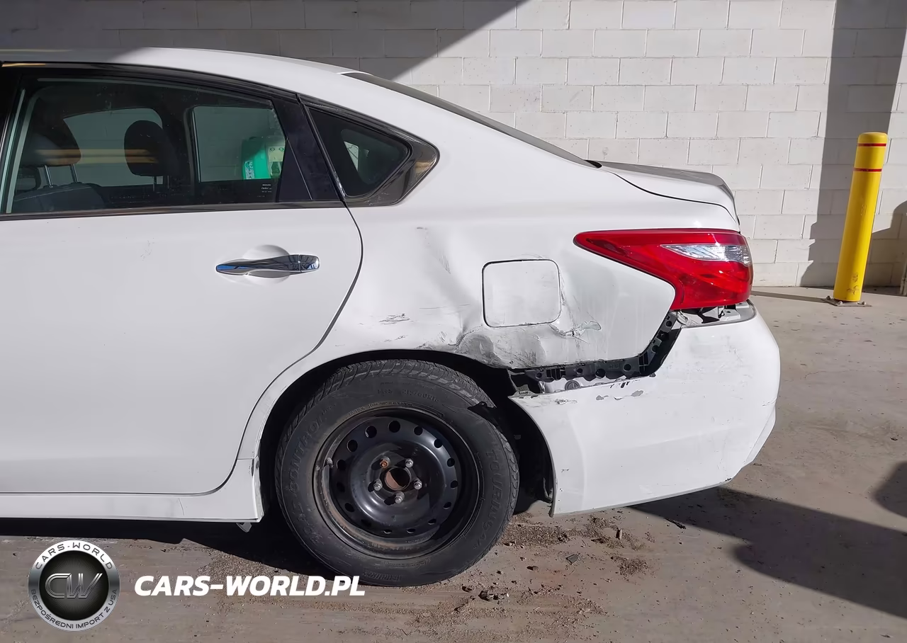 2017 Nissan Altima 2.5 S VIN:1N4AL3AP8HN352207 - 6