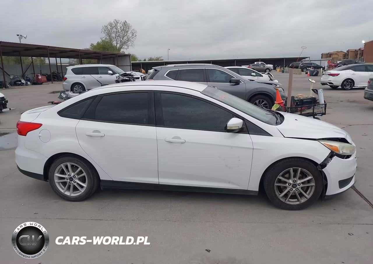 2015 Ford Focus Se VIN:1FADP3F26FL205889 - 13