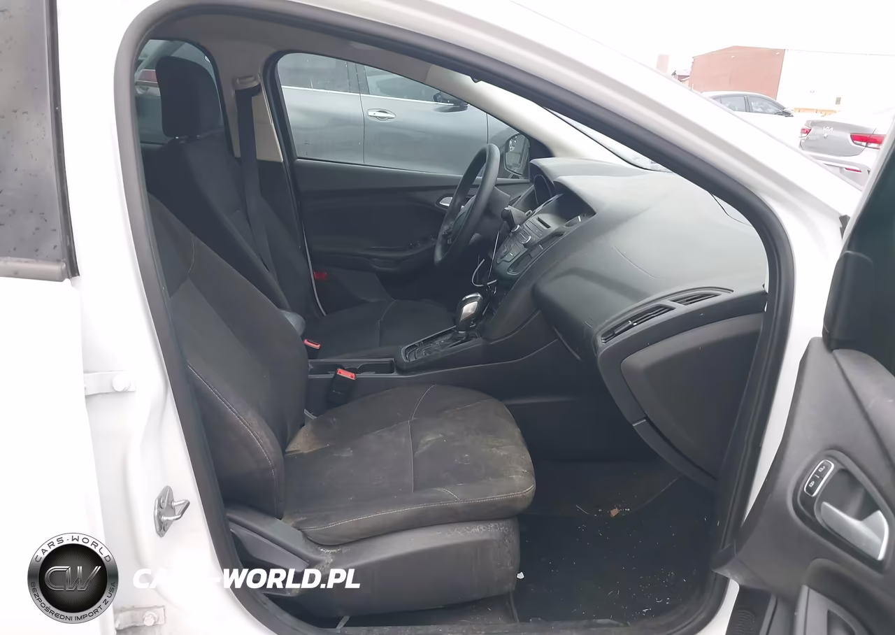 2015 Ford Focus Se VIN:1FADP3F26FL205889 - 5