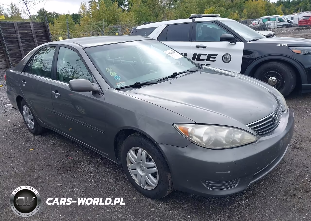 2005 Toyota Camry Le