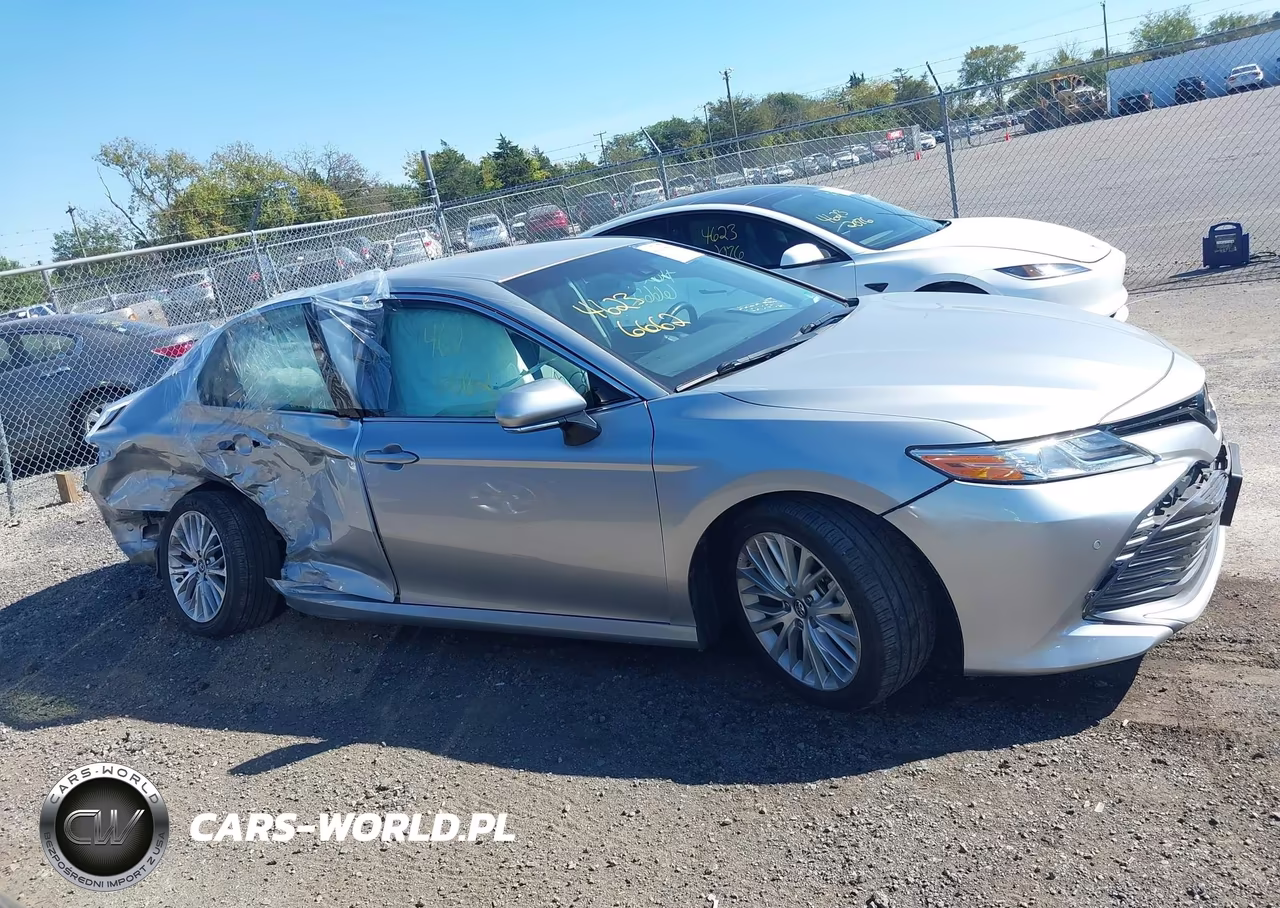 2018 Toyota Camry Xle VIN:4T1B11HK3JU507479 - 14