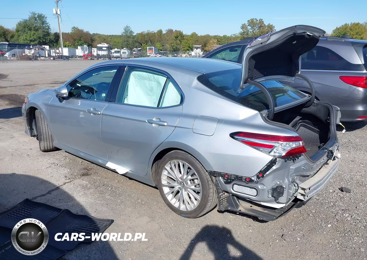 2018 Toyota Camry Xle VIN:4T1B11HK3JU507479 - 3