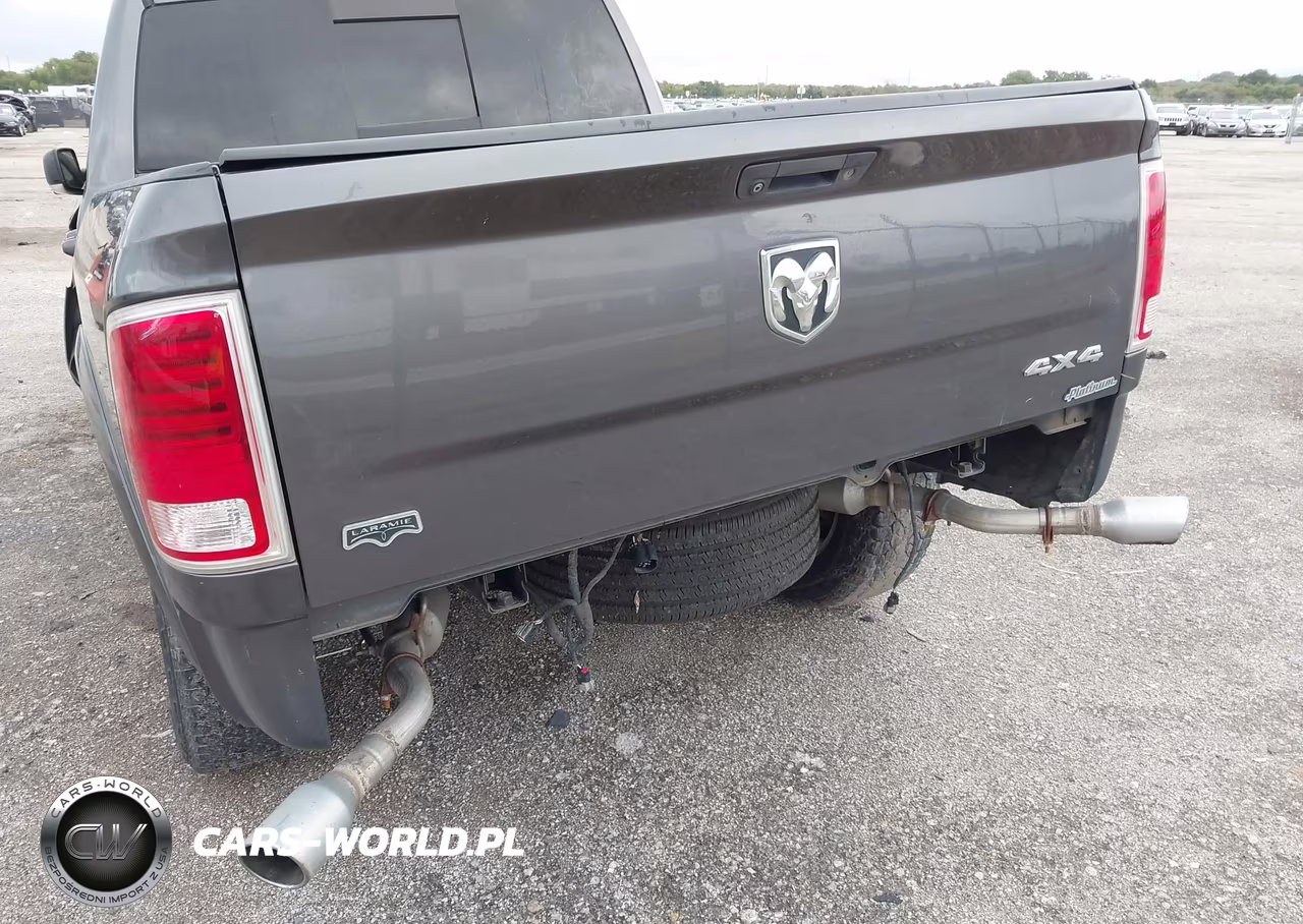 2016 Ram 1500 Laramie VIN:1C6RR7NM5GS234710 - 18