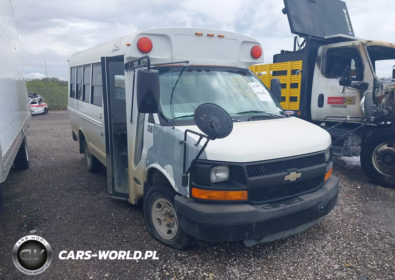 2003 Chevrolet Express Cutaway