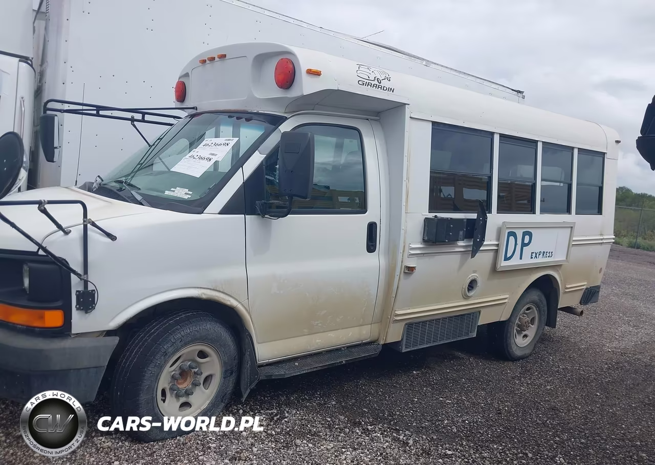 2003 Chevrolet Express Cutaway VIN:1GBHG31U131190914 - 14
