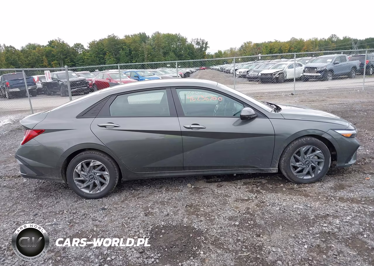 2026 Hyundai Elantra Hybrid Blue VIN:KMHLM4DJ3TU209513 - 13