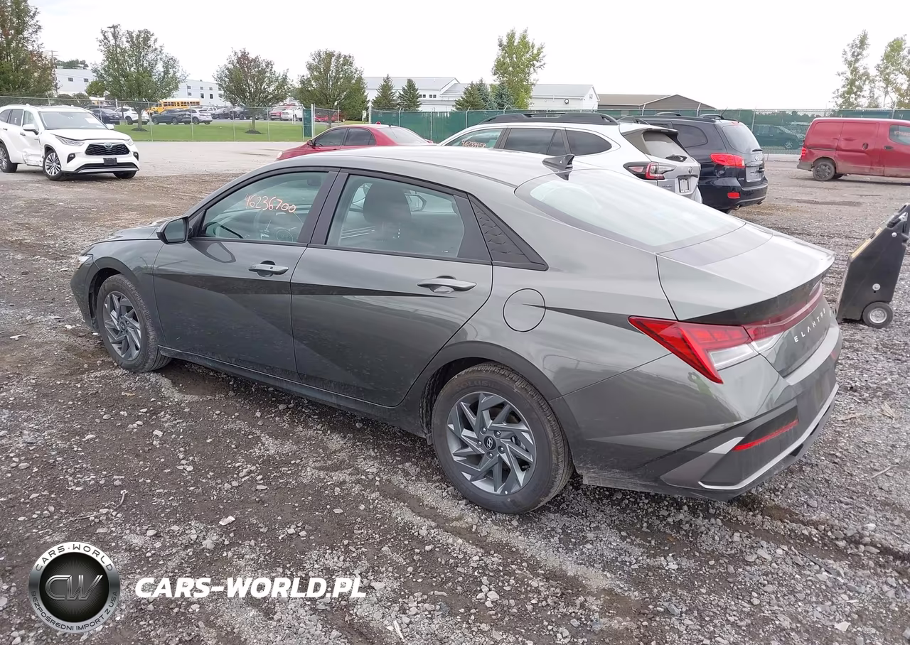 2026 Hyundai Elantra Hybrid Blue VIN:KMHLM4DJ3TU209513 - 3