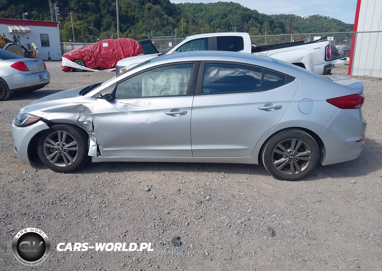 2018 Hyundai Elantra Sel VIN:5NPD84LF5JH269603 - 14