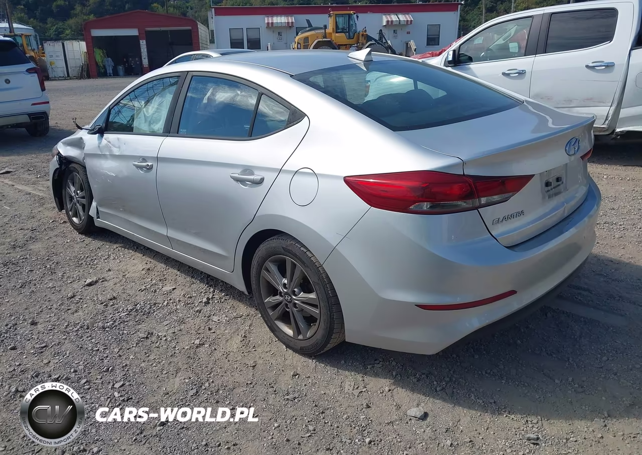 2018 Hyundai Elantra Sel VIN:5NPD84LF5JH269603 - 3