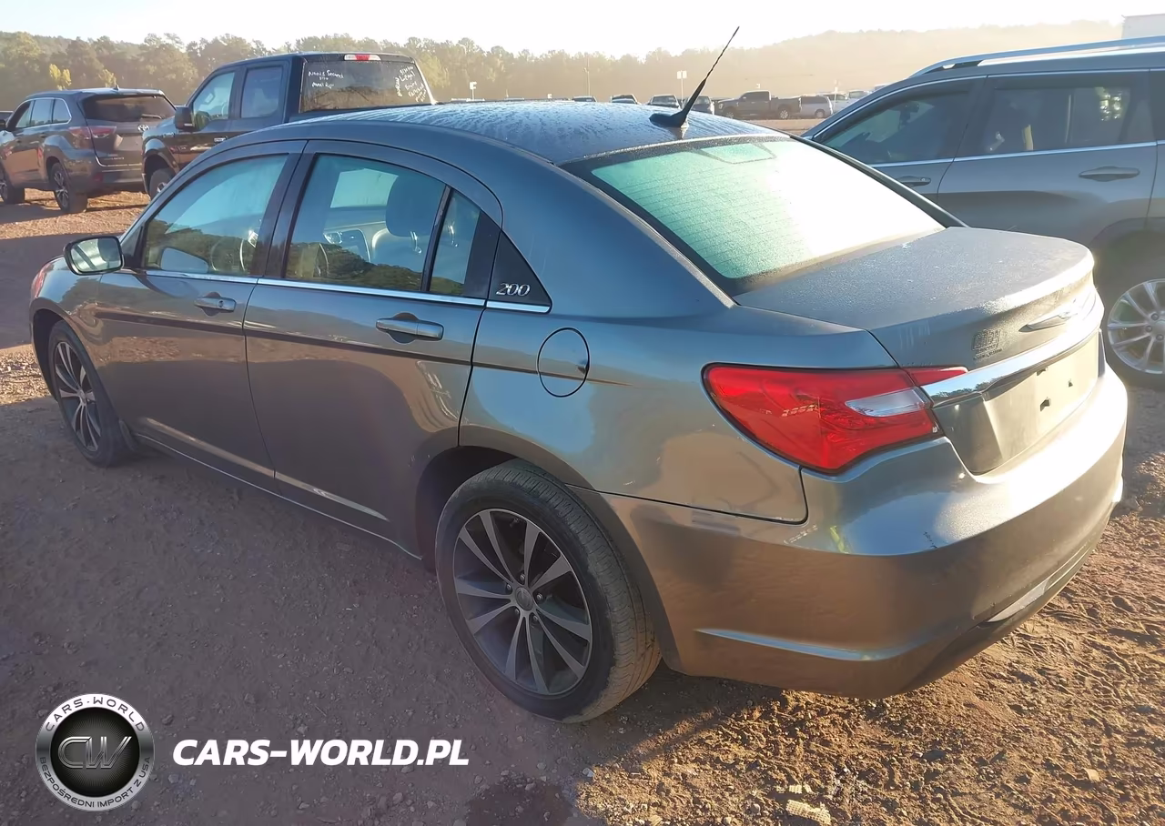 2013 Chrysler 200 Touring VIN:1C3CCBBB1DN546916 - 3