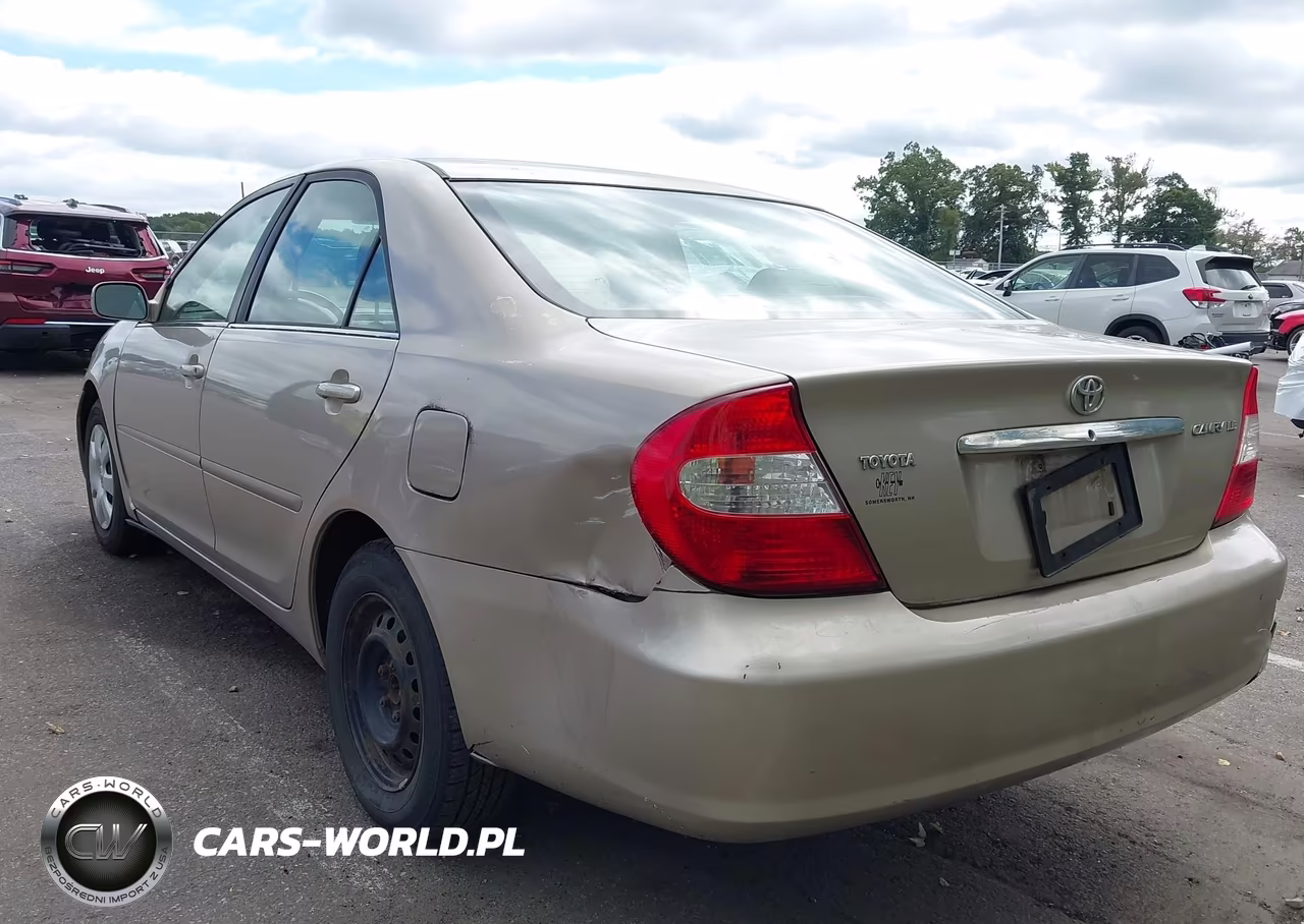 2004 Toyota Camry Le VIN:4T1BE32K24U864827 - 3