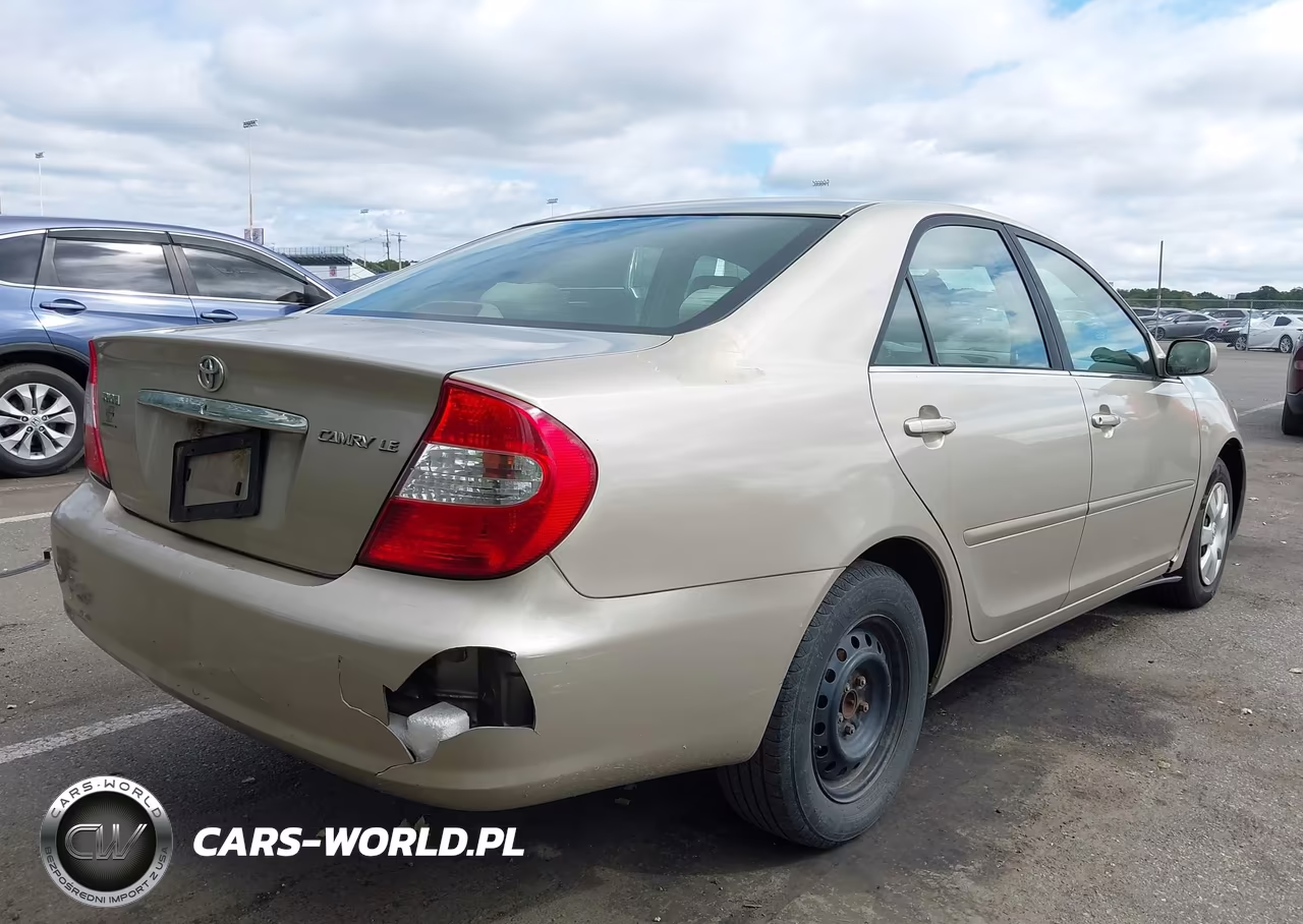 2004 Toyota Camry Le VIN:4T1BE32K24U864827 - 4
