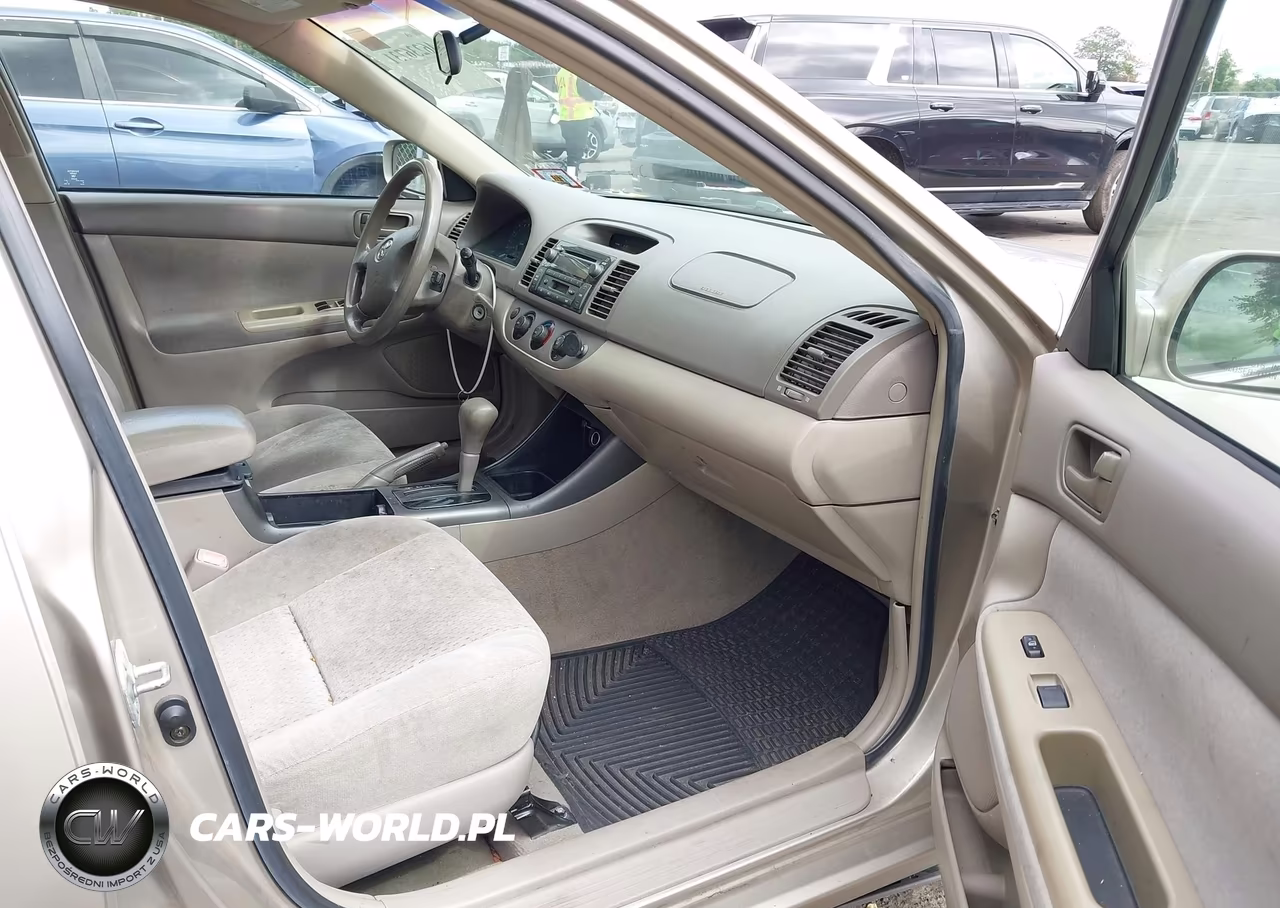 2004 Toyota Camry Le VIN:4T1BE32K24U864827 - 5