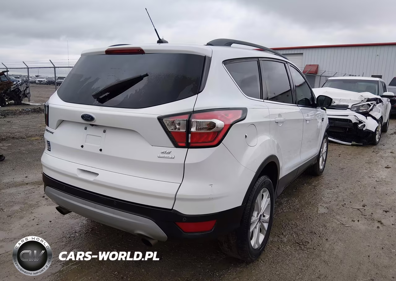 2017 Ford Escape Se VIN:1FMCU0G93HUD39101 - 4