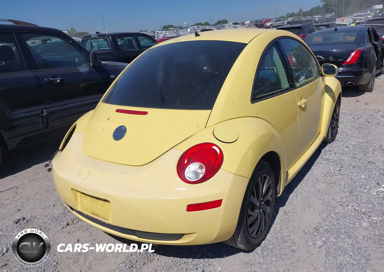 2010 Volkswagen New Beetle 2.5L VIN:3VWPG3AG0AM003936 - 4