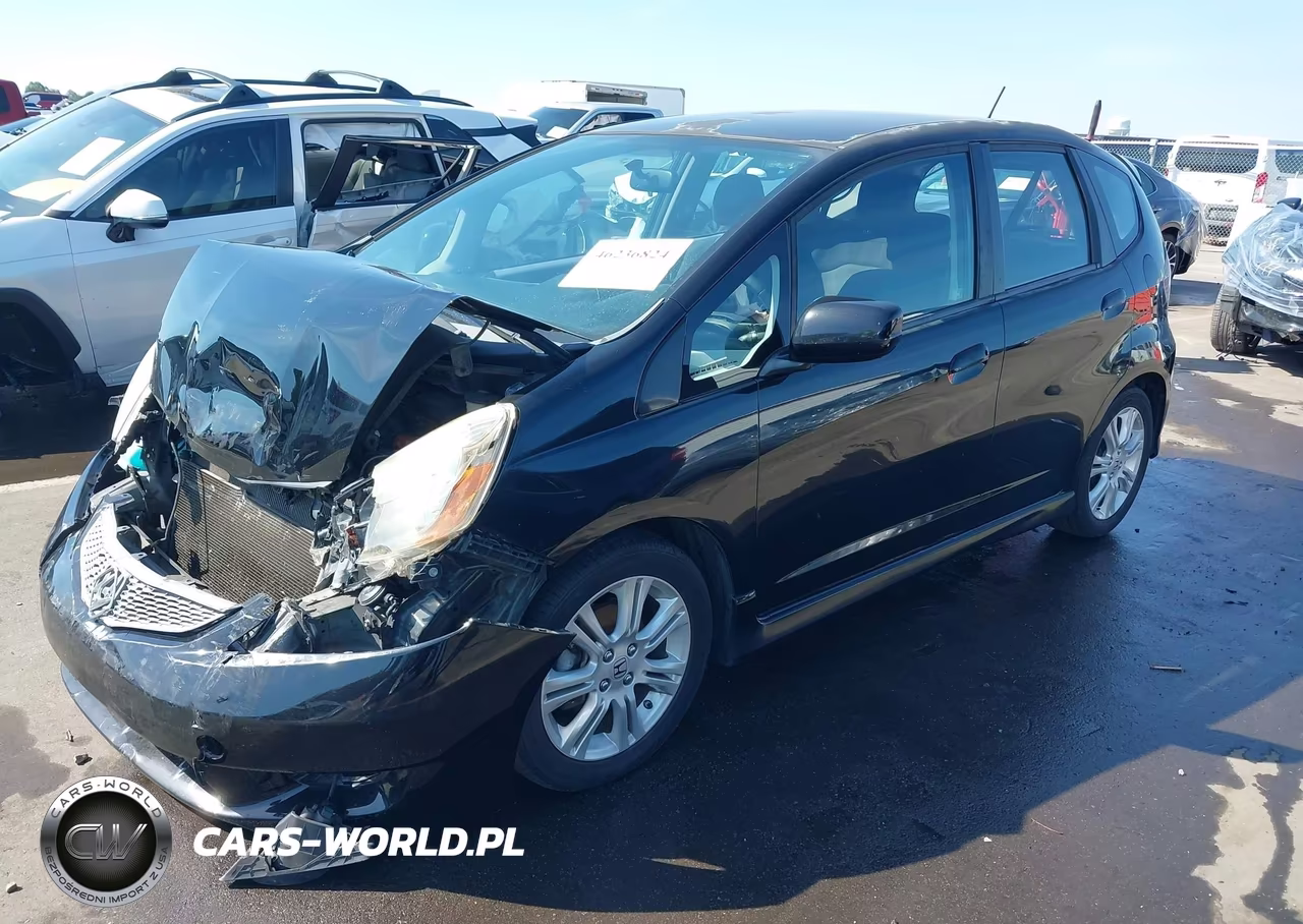 2011 Honda Fit Sport VIN:JHMGE8H50BC017928 - 2