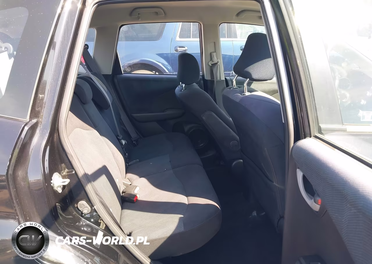 2011 Honda Fit Sport VIN:JHMGE8H50BC017928 - 8
