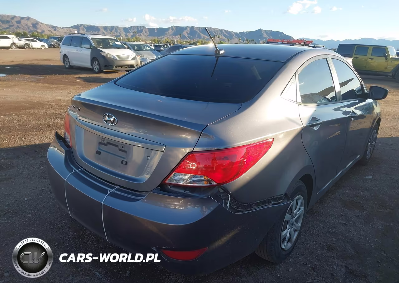2015 Hyundai Accent Gls VIN:KMHCT4AE1FU819411 - 4