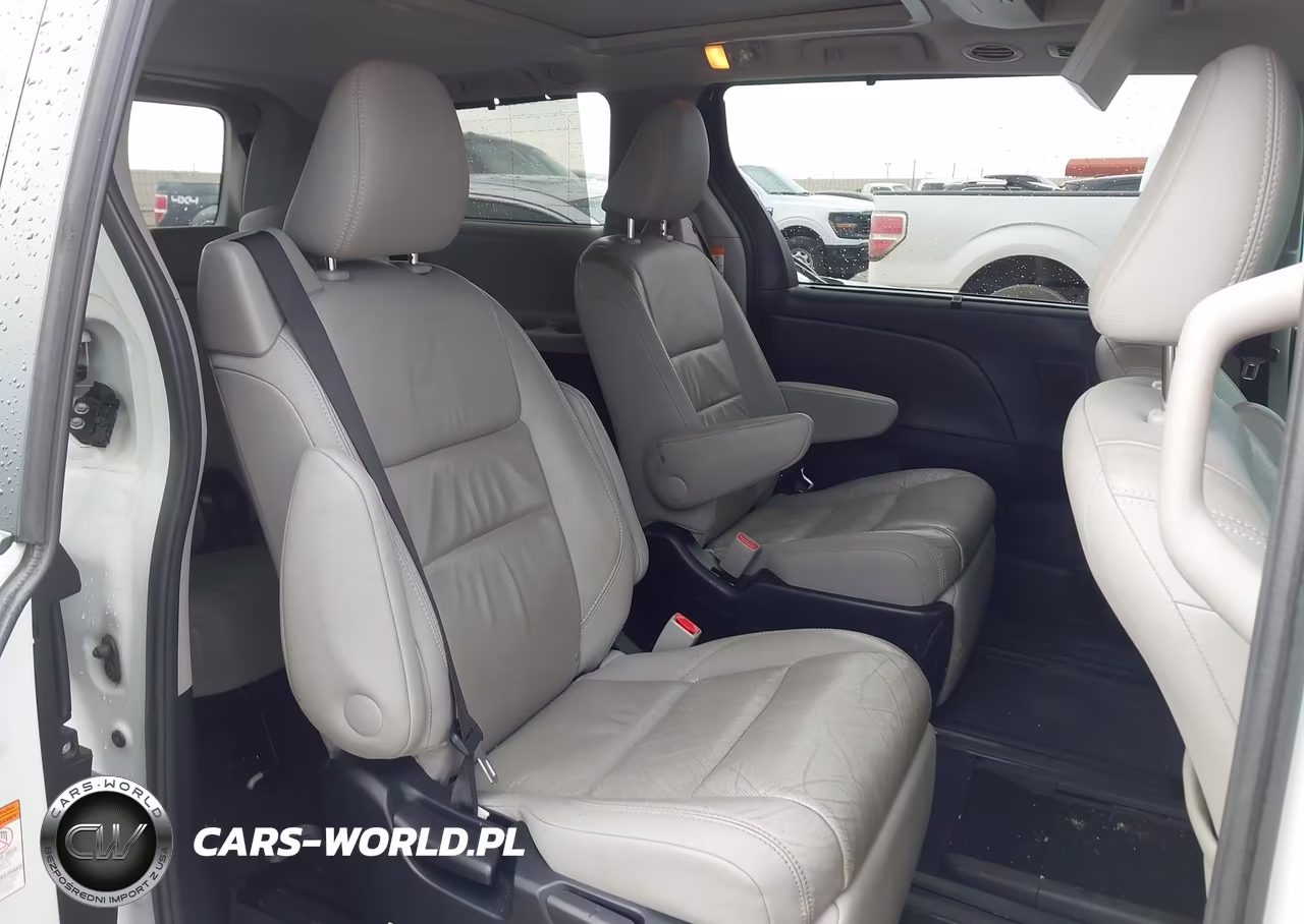 2017 Toyota Sienna Limited Premium 7 Passenger VIN:5TDYZ3DCXHS842898 - 8