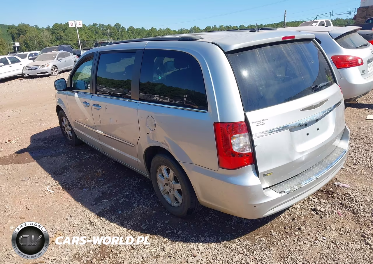 2011 Chrysler Town & Country Touring VIN:2A4RR5DGXBR734522 - 3