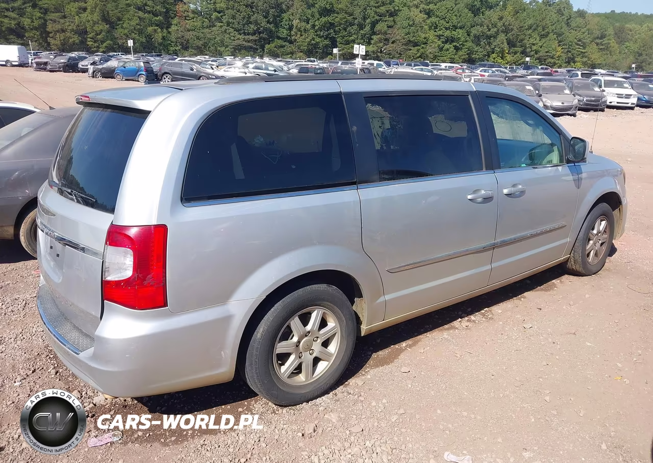 2011 Chrysler Town & Country Touring VIN:2A4RR5DGXBR734522 - 4