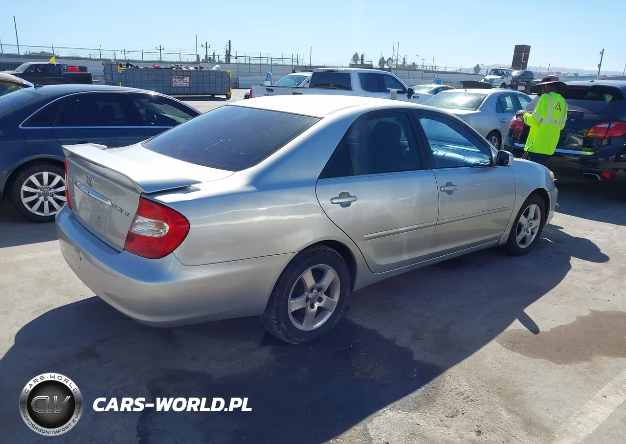 2003 Toyota Camry Le V6 VIN:4T1BF32K73U044920 - 4