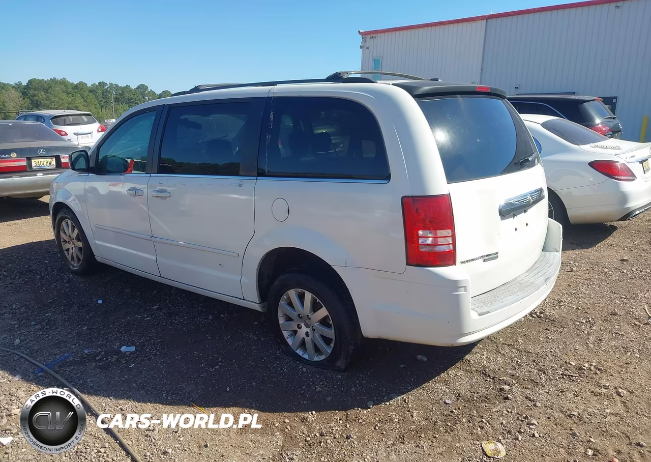 2008 Chrysler Town & Country Touring VIN:2A8HR54P28R607766 - 3