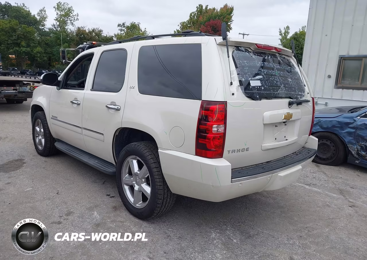 2014 Chevrolet Tahoe Ltz VIN:1GNSKCE09ER109337 - 3