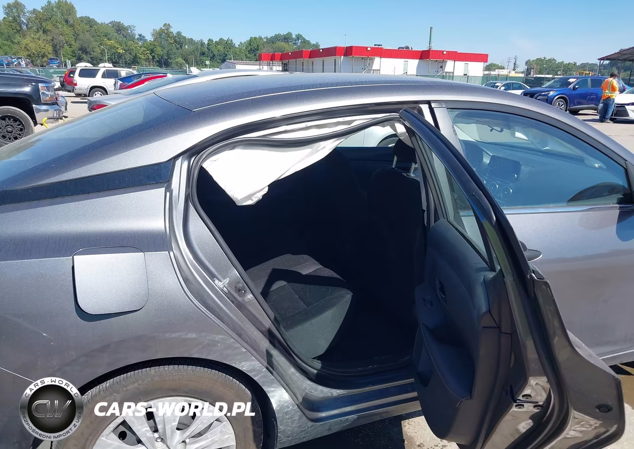 2025 Nissan Sentra S VIN:3N1AB8BV1SY420268 - 8