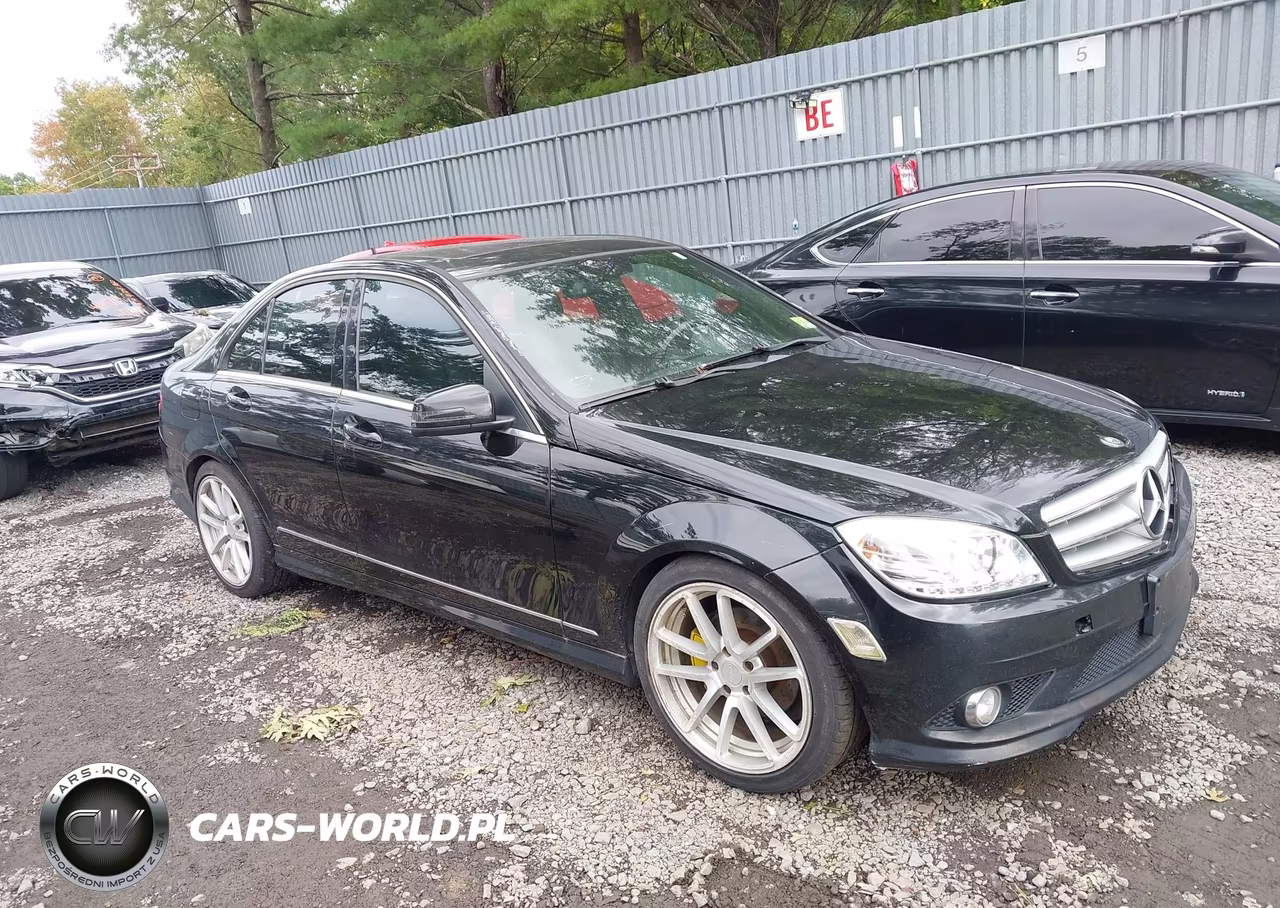 2010 Mercedes-Benz C 300 Luxury 4Matic-Sport 4Matic – zdjęcie 1 z 11