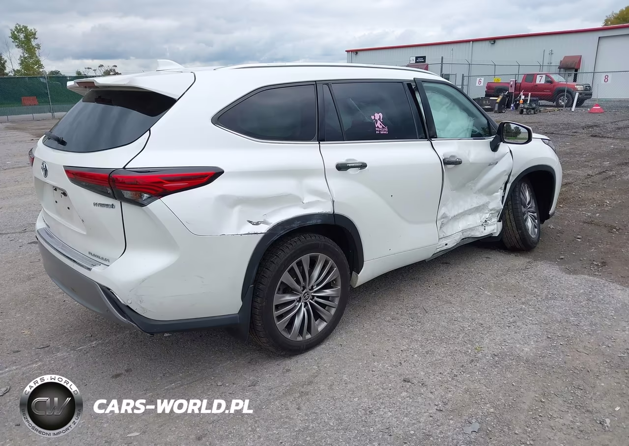 2021 Toyota Highlander Hybrid Platinum VIN:5TDEBRCH9MS016447 - 4