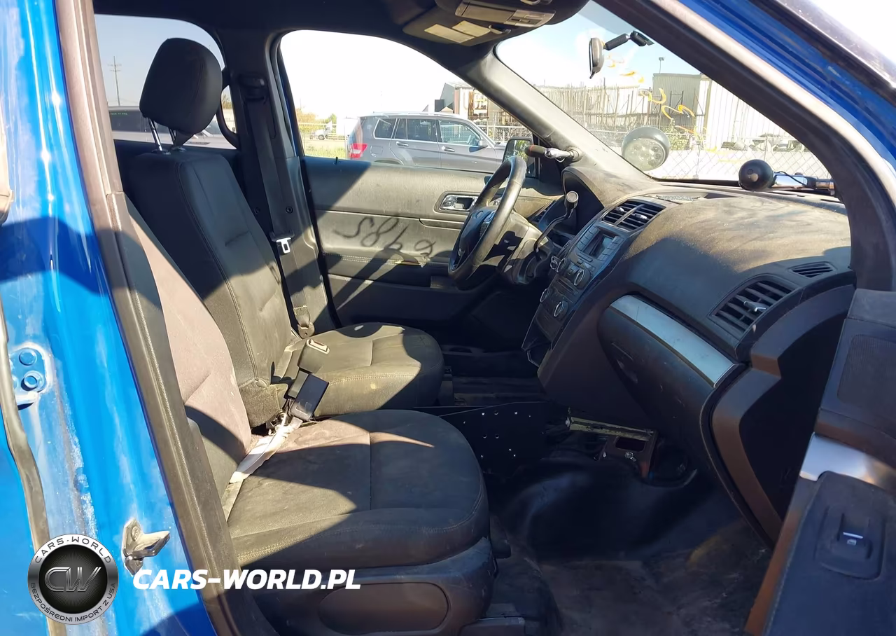 2017 Ford Utility Police Interceptor VIN:1FM5K8ARXHGD24972 - 5