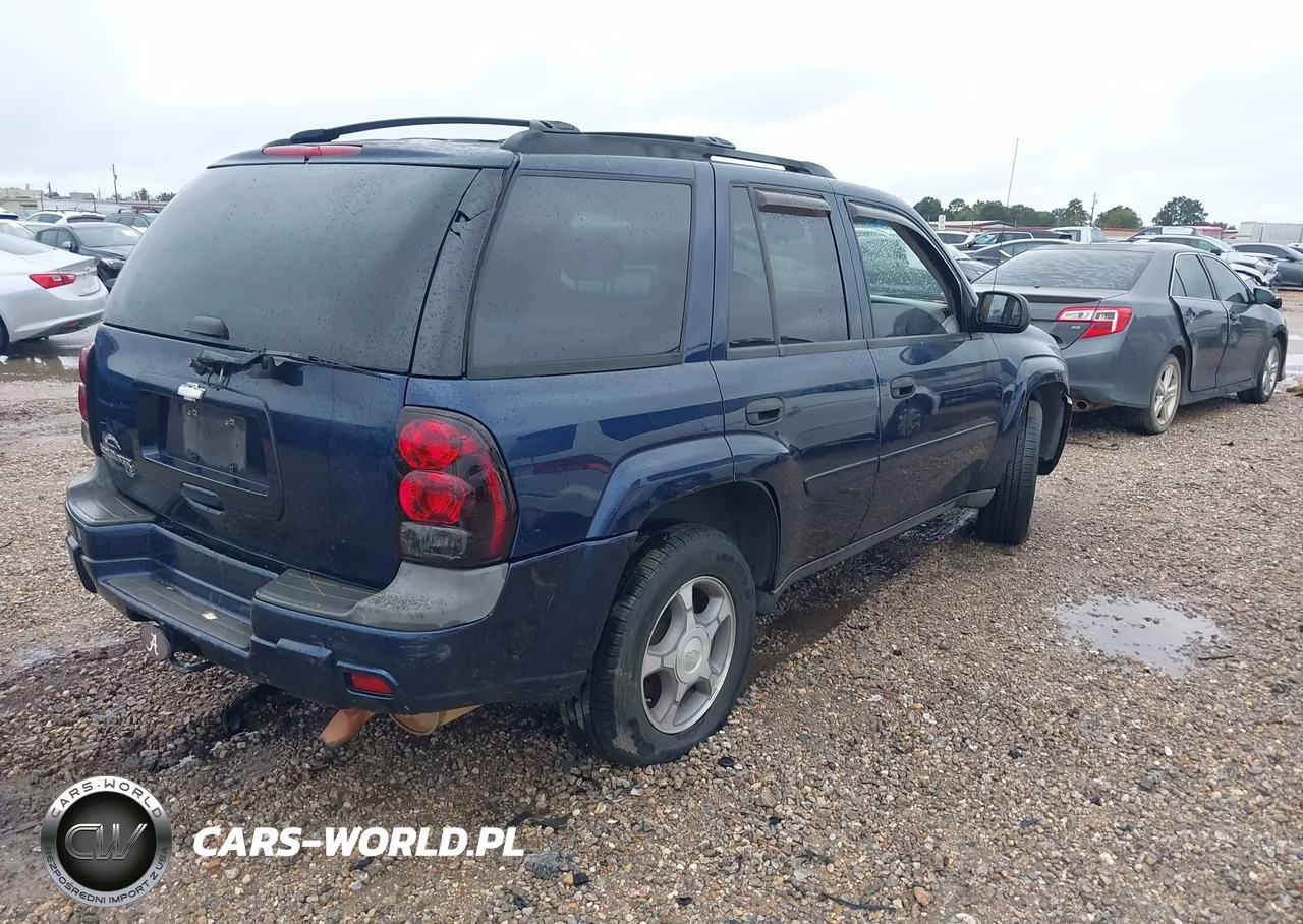 2007 Chevrolet Trailblazer Ls VIN:1GNDS13S372153167 - 4