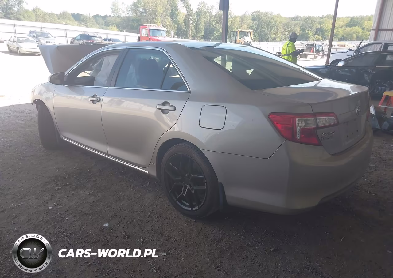 2014 Toyota Camry L-Se-Le-Xle VIN:4T4BF1FK2ER376769 - 3