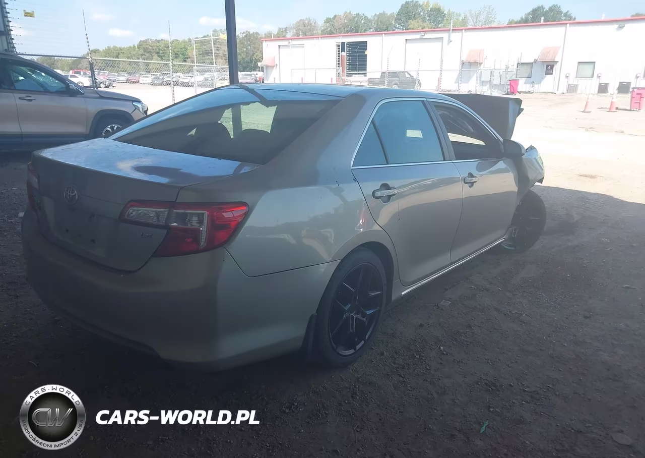 2014 Toyota Camry L-Se-Le-Xle VIN:4T4BF1FK2ER376769 - 4