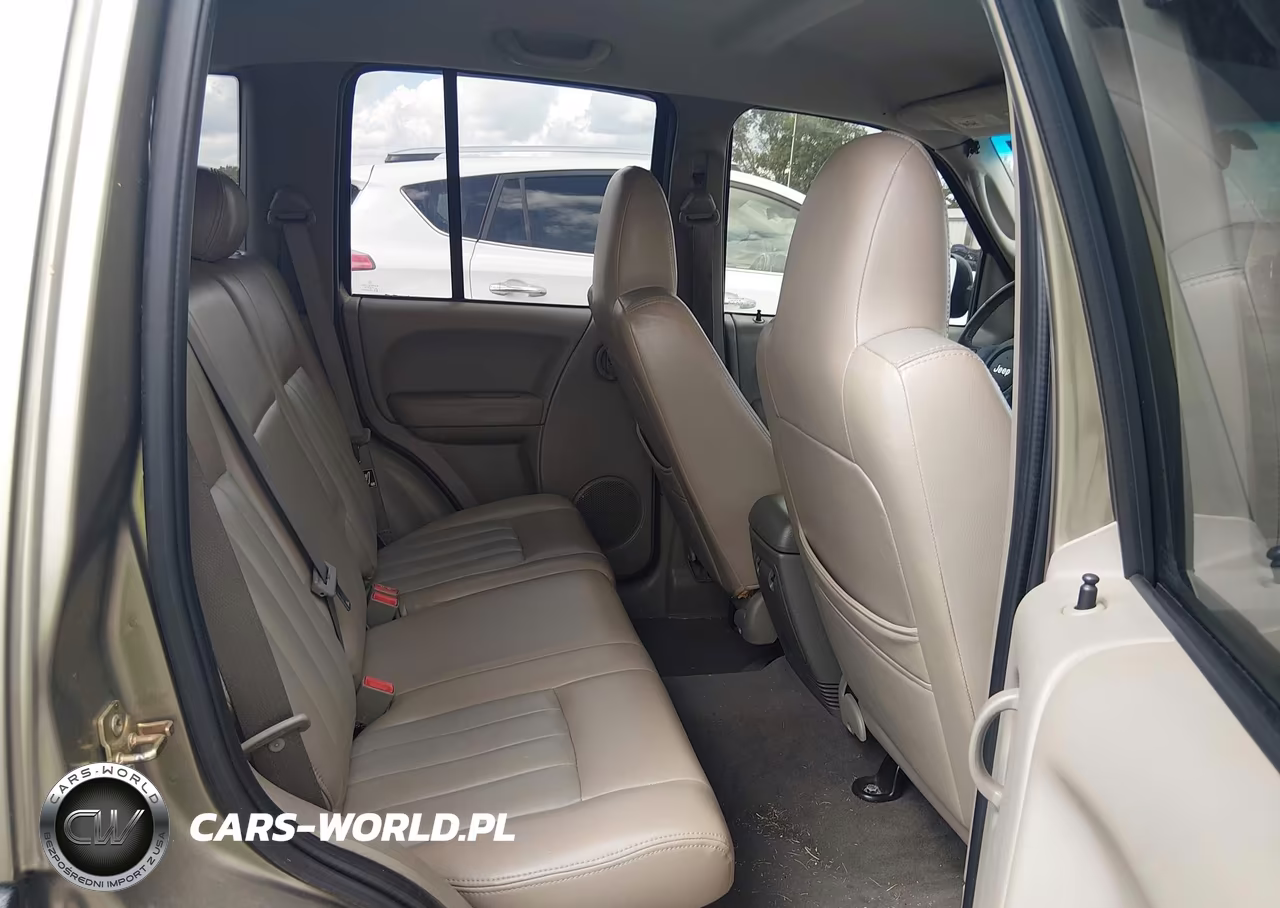 2006 Jeep Liberty Renegade VIN:1J4GK38K46W221357 - 8