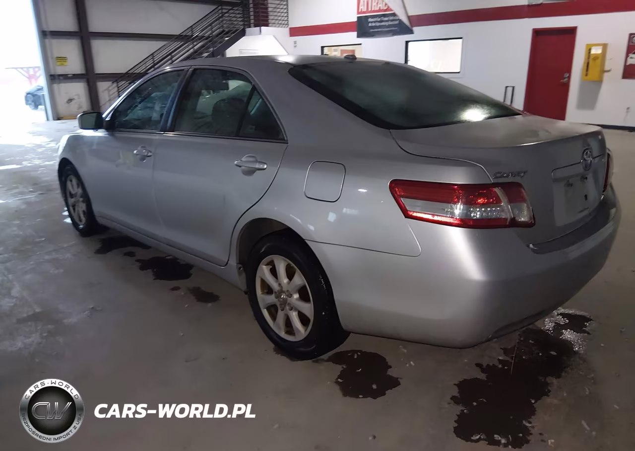 2011 Toyota Camry Le VIN:4T4BF3EKXBR205888 - 3