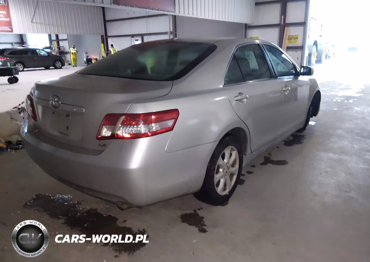 2011 Toyota Camry Le VIN:4T4BF3EKXBR205888 - 4