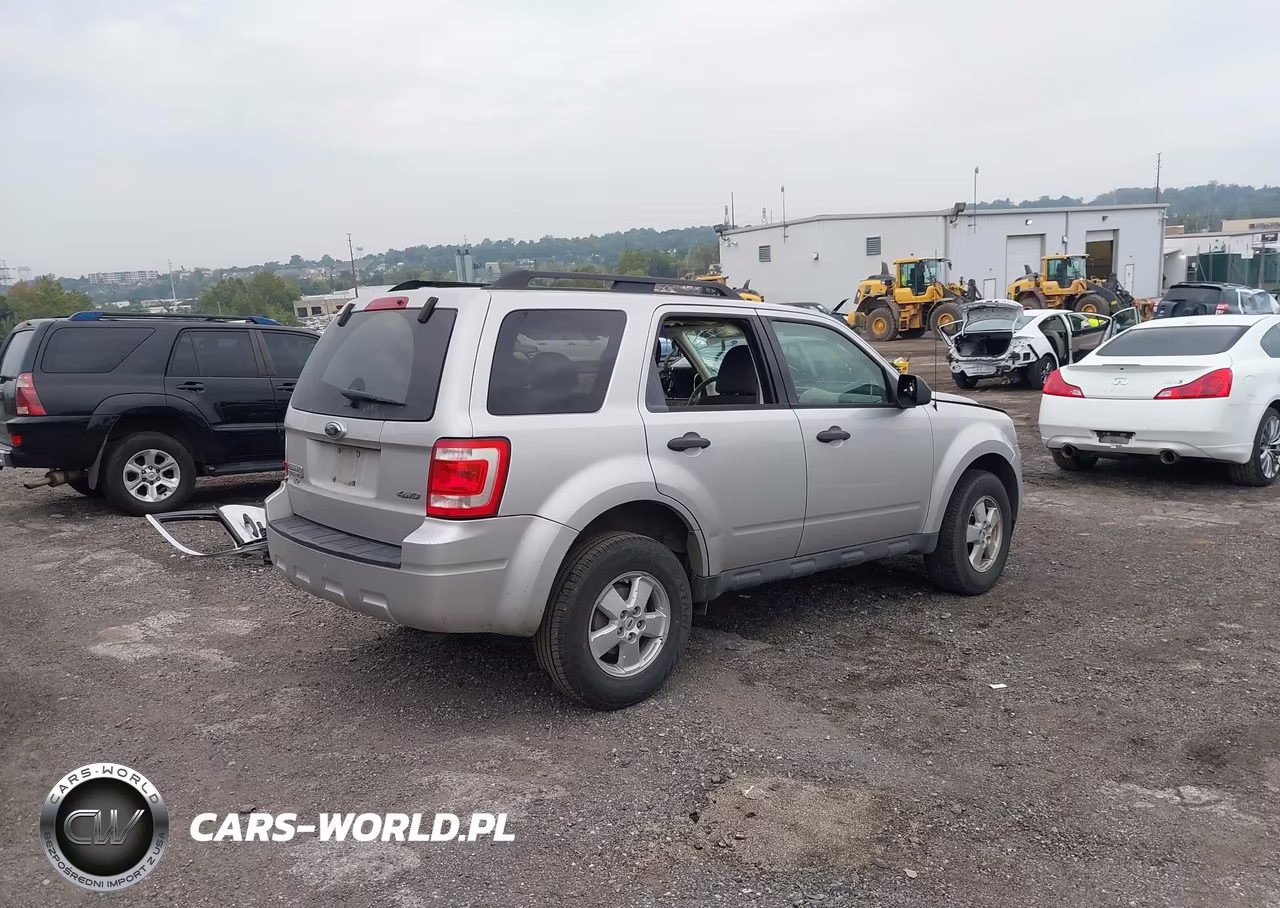 2009 Ford Escape Xlt VIN:1FMCU93749KA43378 - 4