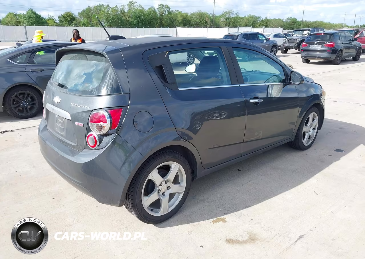 2016 Chevrolet Sonic Ltz Auto VIN:1G1JE6SBXG4160289 - 4