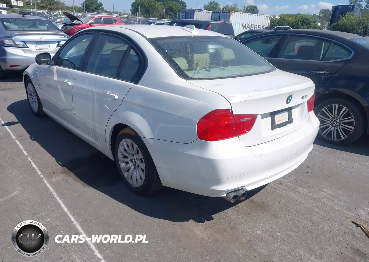 2009 BMW 328I xDrive VIN:WBAPK53559A514945 - 3